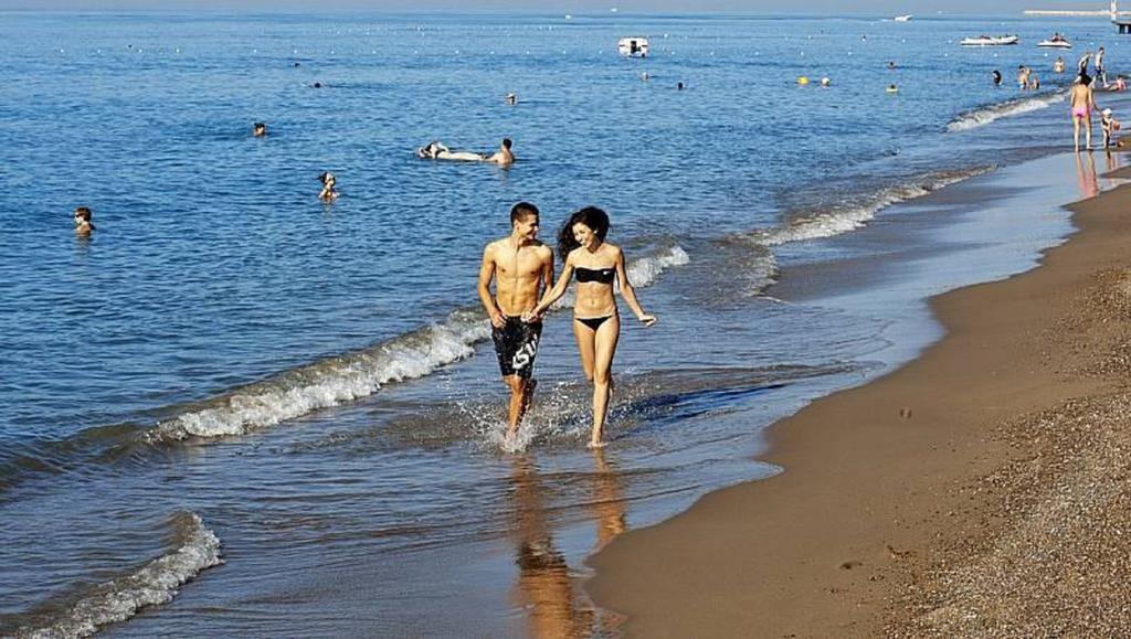 Anzer Beach Hotel クンバーガス エクステリア 写真